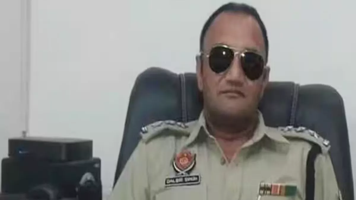 अर्जुन अवार्डी DSP मर्डर केस में बड़ा खुलासा, थप्‍पड़ मारने पर ऑटो चालक ने की थी हत्‍या; आरोपित के घर से बरामद हुई पिस्‍तौल