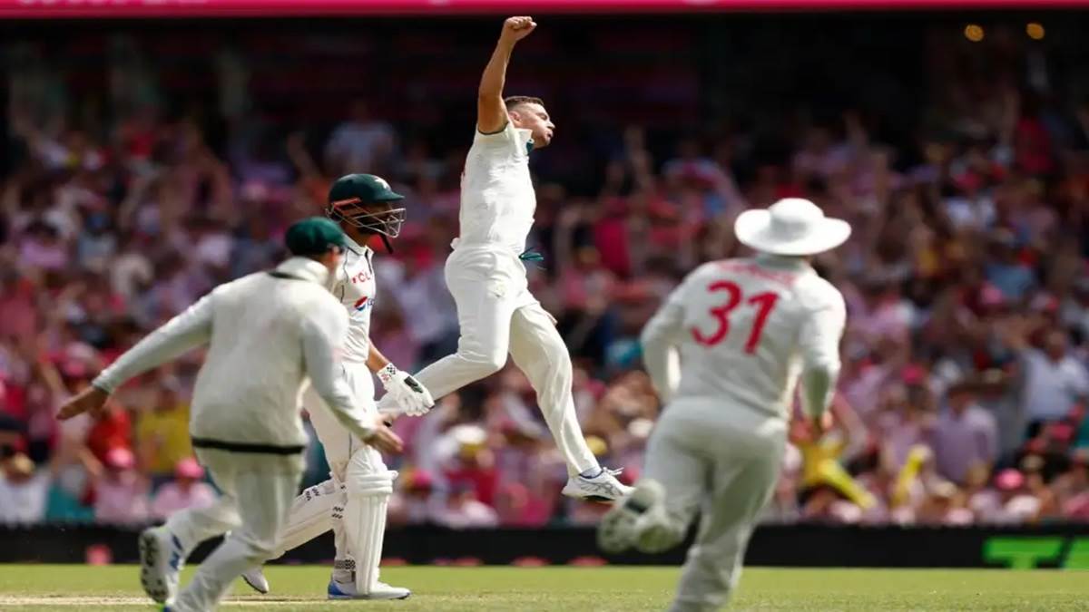 https://www.jagranimages.com/images/newimg/05012024/05_01_2024-josh_hazlewood_23621655.jpg