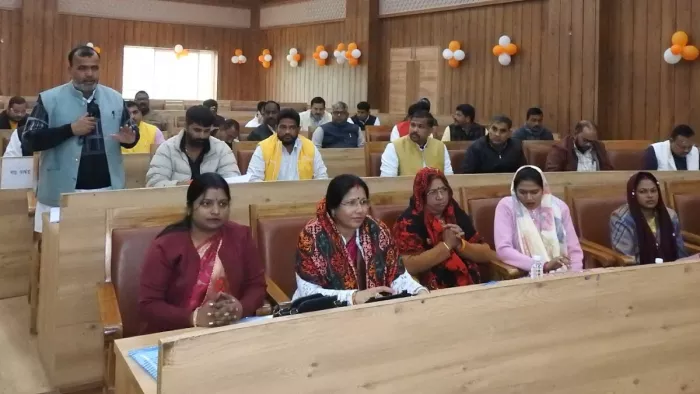 महापौर जी! अब पार्षदों का कॉलर पकड़ लेगी पब्लिक, नगर निगम सदन की बैठक में क्यों कही गई ये बात