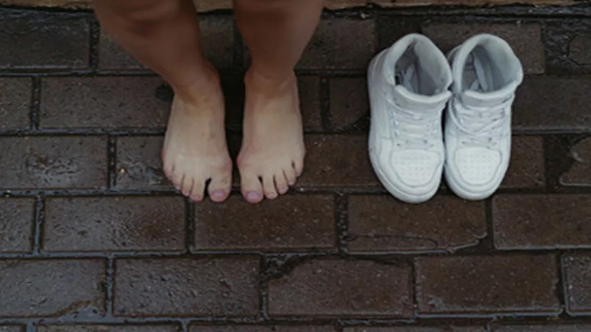 हूकूमत जमाने आए White Shoes For Women के ये स्टाइल, साइज, डिजाइन मिलेंगे हजार, कशमकश में है पापा की परी