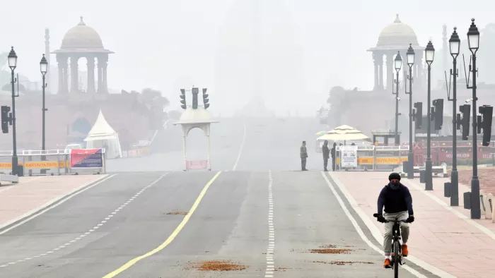 प्रदूषण में सुधार के बाद दिल्ली-एनसीआर से हटी ग्रैप-3 की पाबंदिया।