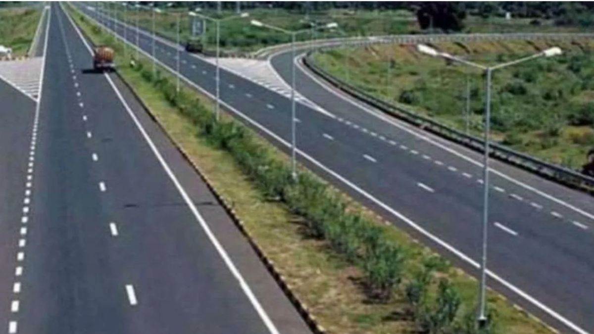 https://www.jagranimages.com/images/newimg/05012025/05_01_2025-highway_demo_picture_23861461.jpg