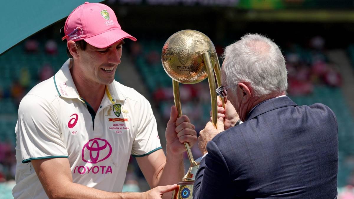 https://www.jagranimages.com/images/newimg/05012025/05_01_2025-sunil_gavaskar,_allan_border_23861421.jpg
