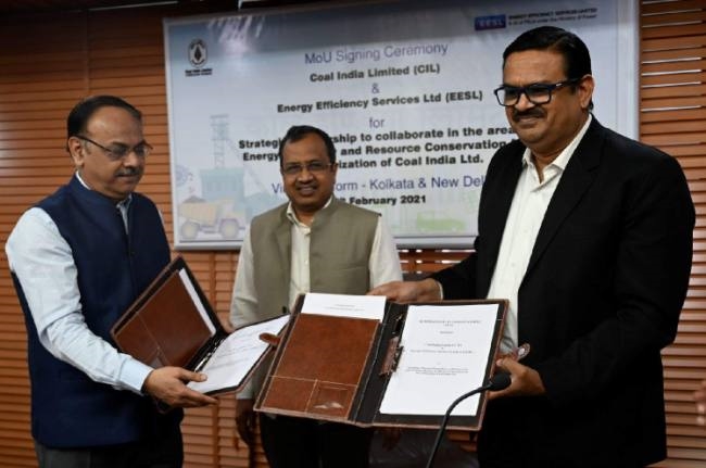 coal india ties up with eesl for business prospects in renewable energy