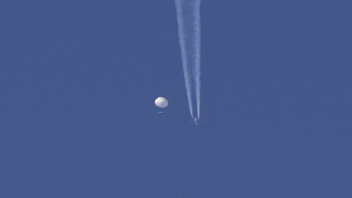 Chinese Spy Balloon: अमेरिका ने चीनी जासूसी गुब्बारे को किया ढेर