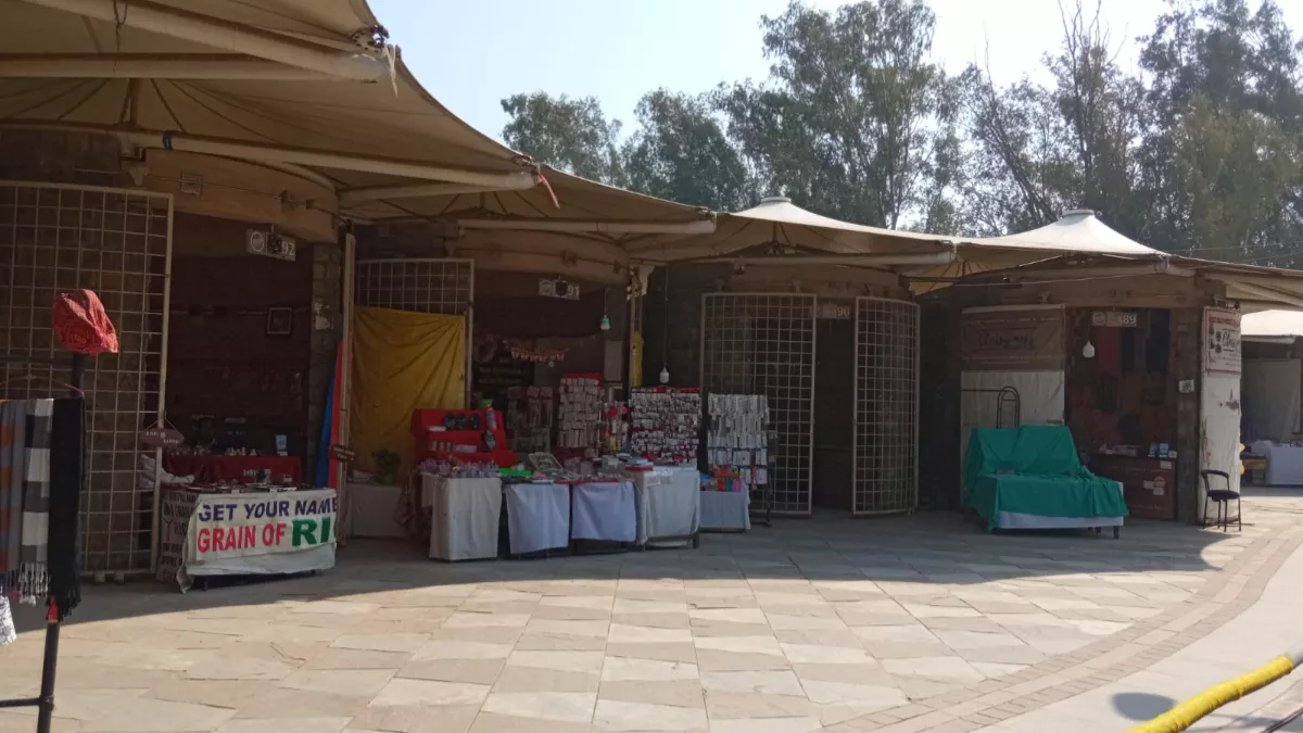 सालों बाद भी आइएनए व पीतमपुरा जैसी पहचान नहीं बना सका जनकपुरी दिल्ली हाट। फोटो सोर्स-जागरण फोटो।