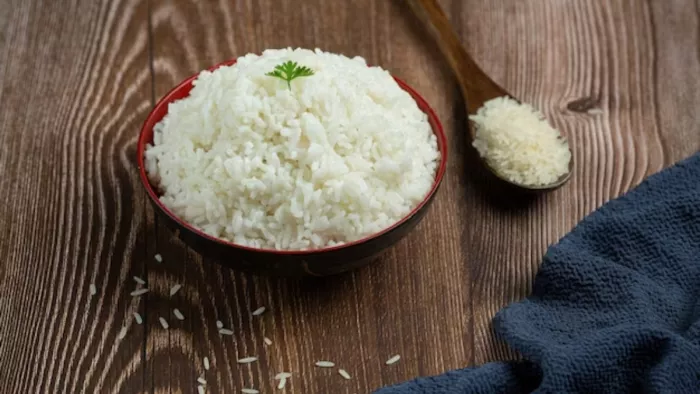 Rice in Breakfast: क्या आपको भी है सुबह चावल खाने की आदत? जानें यह हेल्दी है या नहीं