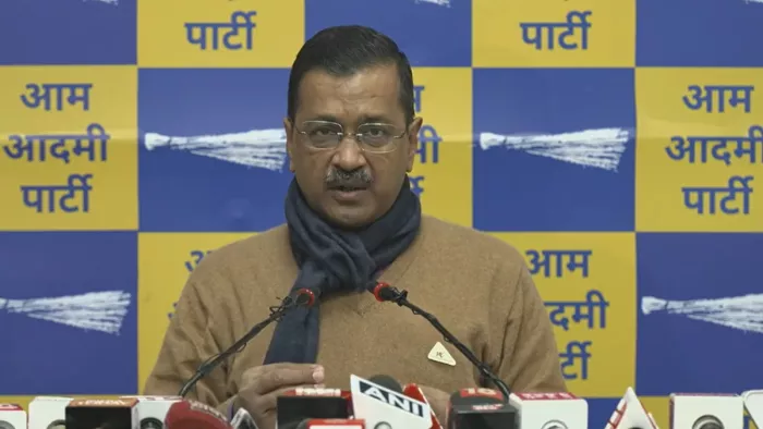 यूट्यूबर के वीडियो को री-ट्वीट करने के मामले में अरविंद केजरीवाल पर चलेगा मानहानि मुकदमा।