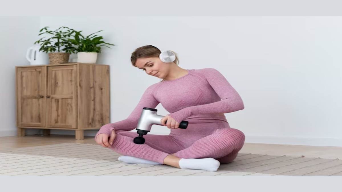 https://www.jagranimages.com/images/newimg/05022024/05_02_2024-body_massager_machine_23645945.jpg