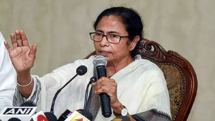 केंद्र के जल जीवन मिशन फंड पर ममता बनर्जी का हमला (Image: ANI)
