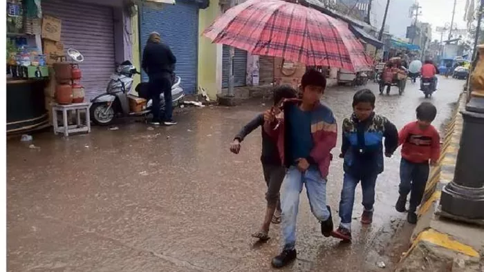 Pilibhit News: तराई में ओलावृष्टि के बाद तापमान में 2 डिग्री उछाल