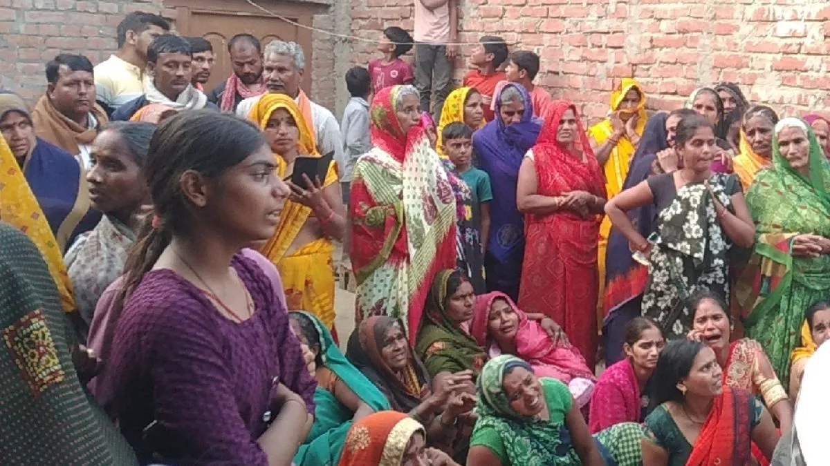 भदोही में घायल युवक की मौत पर जबरदस्त हंगामा, गांव में तनाव; ASP समेत भारी पुलिस बल तैनात
