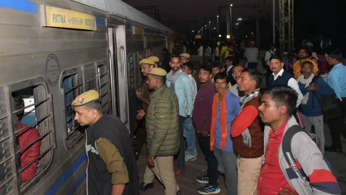 पटना - कोटा एक्सप्रेस में हमले की सूचना से खलबली