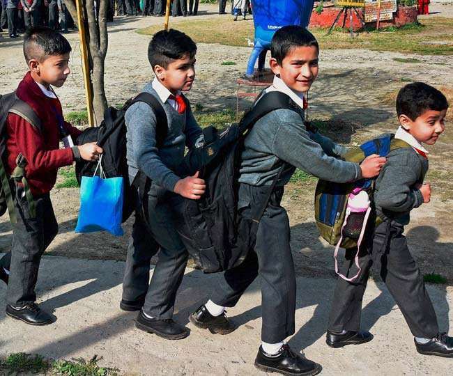 कोरोना के कारण सरकार सतर्क, दिल्ली के सरकारी और प्राइवेट सभी प्राइमरी स्कूल 31 मार्च तक बंद