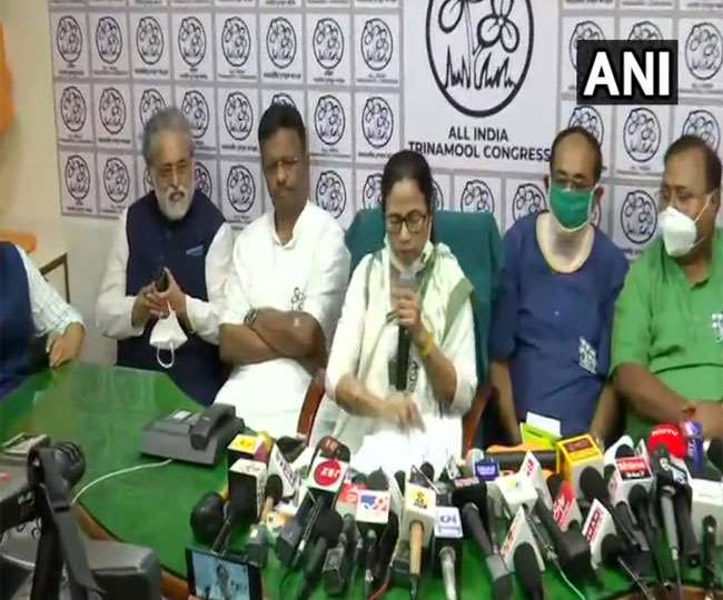 मुख्यमंत्री ममता बनर्जी ने बंगाल में तृणमूल के सभी 291 उम्मीदवारों के नामों का एलान