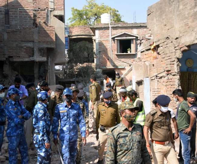 Bhagalpur Bomb Blast: घटनास्‍थल पर जांच के लिए पहुंची पुलिस।
