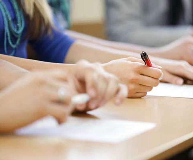 सरकार हर जिले में कम से कम एक उच्च शिक्षण संस्थान की स्थापना करना चाहती है।