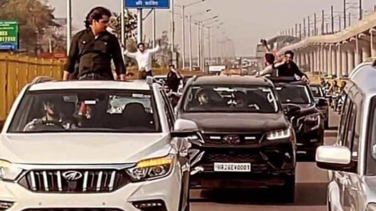 Faridabad कारों की छत और बोनट पर बैठकर युवकों ने किया हुड़दंग, पुलिस