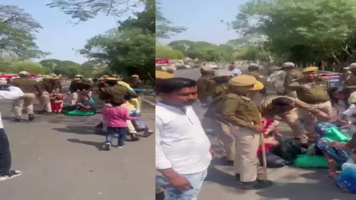 पुलवामा हमले में मारे गए तीन शहीदों की विधवा ने किया विरोध प्रदर्शन