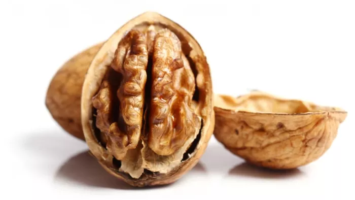 Soaked Walnut: अखरोट का अधिक लाभ पाने के लिए ऐसे करें सेवन