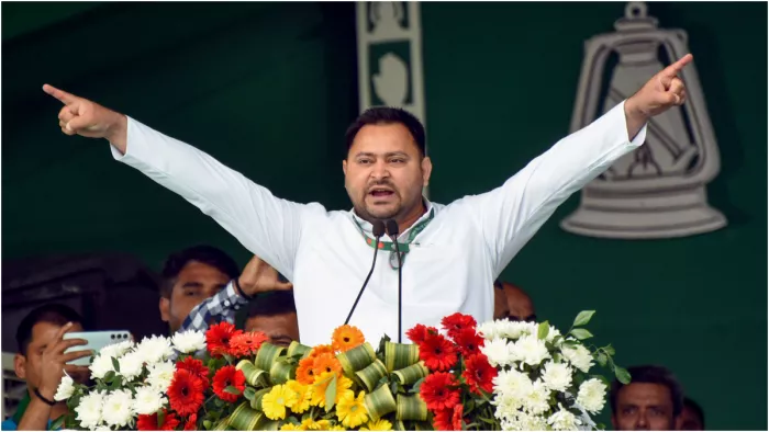 'मैंने अपनी बेटी का मुंडन कराया, लेकिन...'; लालू के बचाव में आए तेजस्वी; खुद को बताया 'कट्टर हिंदू'
