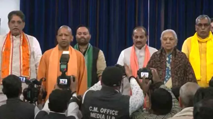 उत्तर प्रदेश मंत्रिमंडल विस्तार के अवसर पर राज भवन, लखनऊ में आयोजित शपथ ग्रहण समारोह