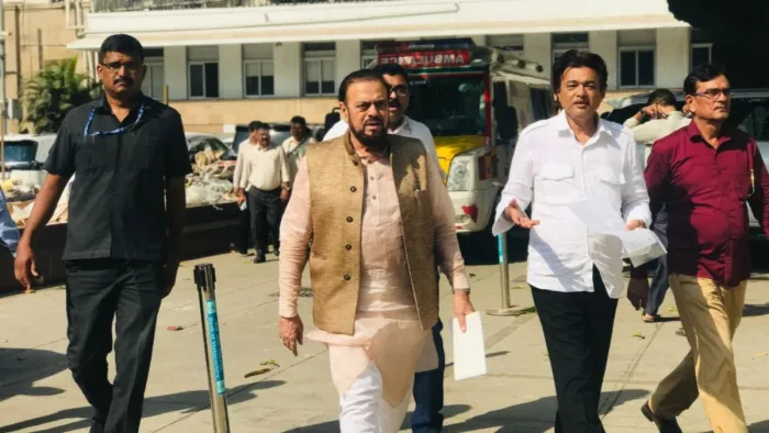 Aurangzeb Row: अबू आजमी को विधानसभा से निलंबित कर दिया गया है। (फोटो सोर्स: मिड डे)