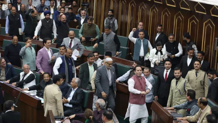जम्मू-कश्मीर विधानसभा में 'गद्दार' वाले बयान पर हंगामा (जागरण फोटो)