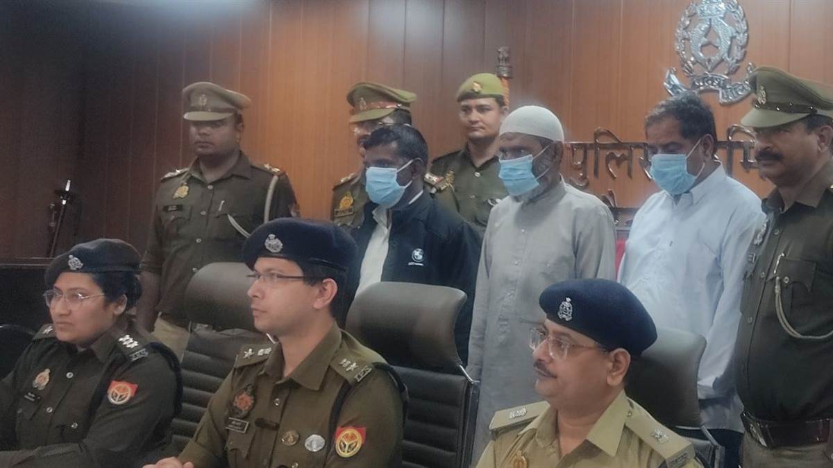 ncr three arrested in greater noida for conspiring to sell land of nagar panchayat by posing as its chairman