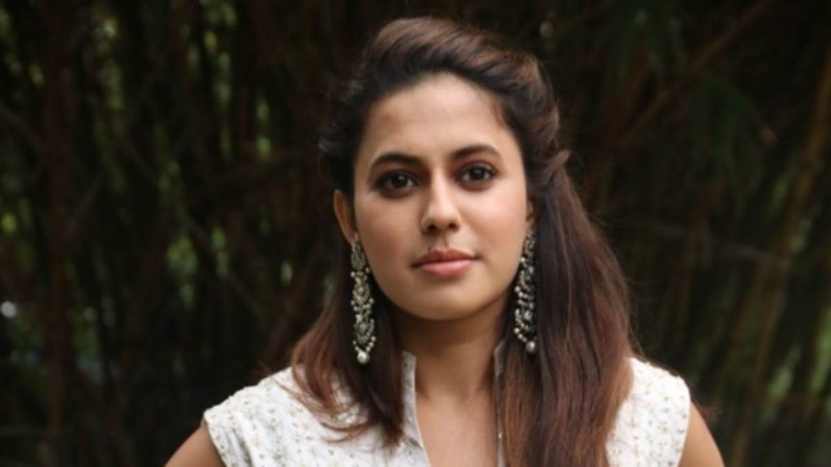 https://www.jagranimages.com/images/newimg/05032025/05_03_2025-ranya_rao_gold_23895366.jpg