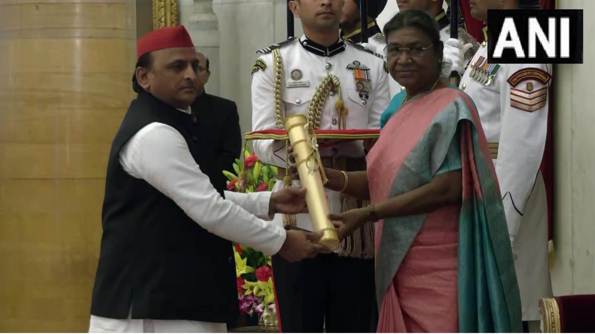 Padma Vibhushan Award मुलायम सिंह यादव को मरणोपरांत मिला पद्म विभूषण