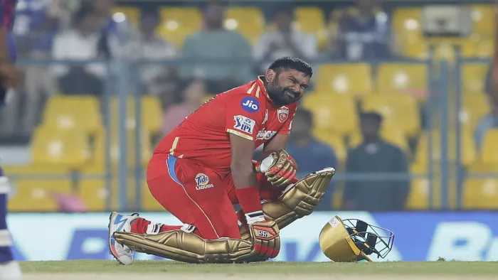 Bhanuka Rajpaksa Retired Hurt RR vs PBKS