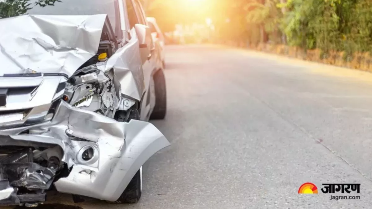 Punjab Accident News: सुल्तानपुर लोधी में तेज रफ्तार कार पेड़ से टकराई, दो की दर्दनाक मौत