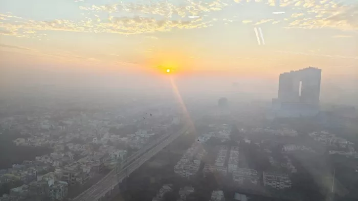 Delhi Weather Update: दिल्ली-एनसीआर में अभी गर्मी से राहत, अगले कुछ दिनों में बढ़ेगा तापमान