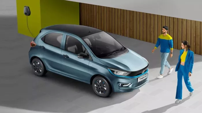 Tata Nexon फेसलिफ्ट बिल्कुल नए इंटीरियर और एक्सीटीयर के साथ होगी पेश