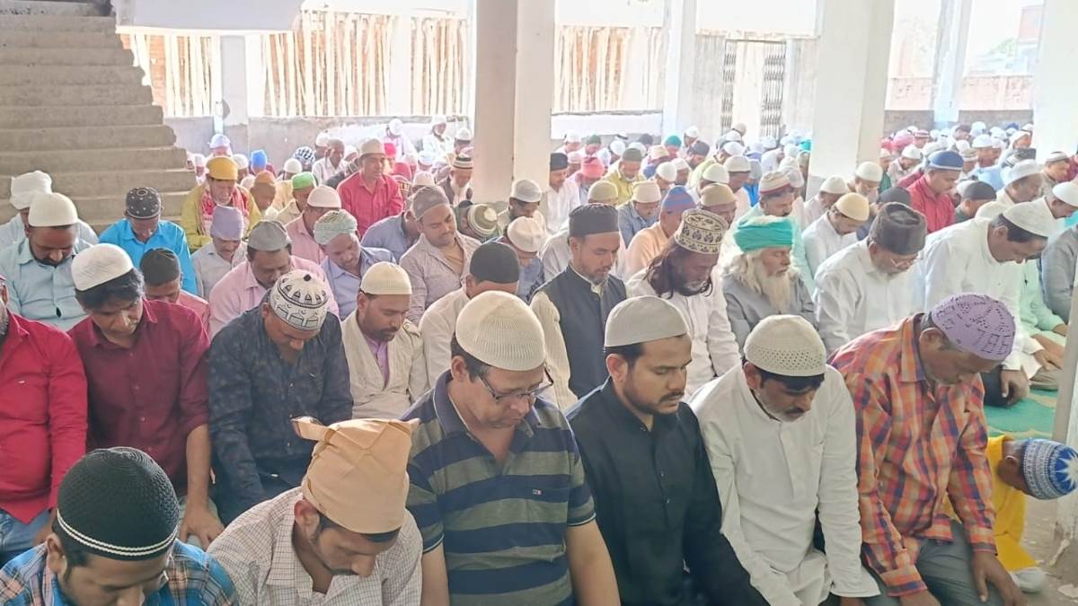 https://www.jagranimages.com/images/newimg/05042024/05_04_2024-alvida_jumma_2024_23690683_224637809.jpg