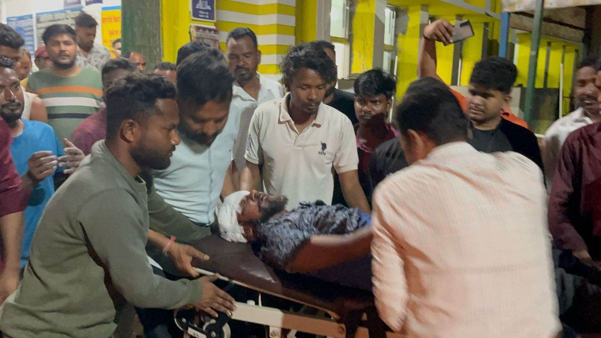 social activist sikandar jamuda attacked in chakradharpur police suspect foul play