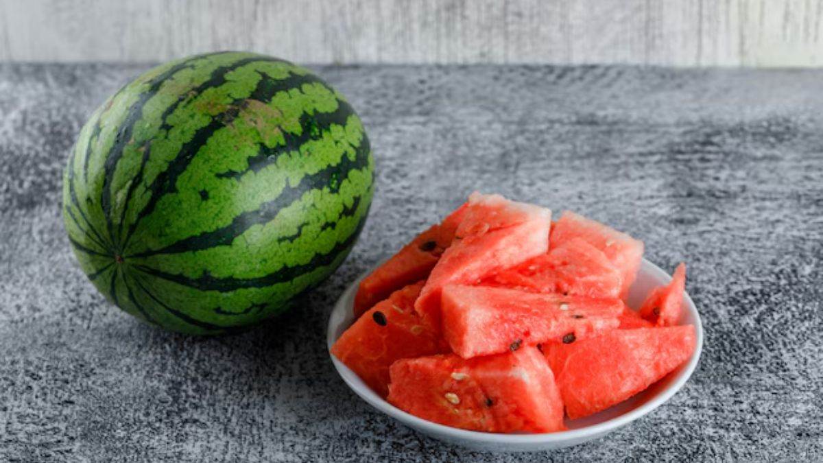 https://www.jagranimages.com/images/newimg/05042025/05_04_2025-watermelon__23911914.jpg