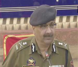 हंदवाड़ा मुठभेड़ पर बोले डीजीपी, कहा- कायर आतंकियों ने नागरिकों को ढाल बनाकर किया था हमला