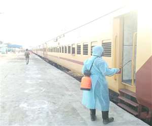 Indian Railways News: श्रमिक स्पेशल ट्रेनों के लिए रेलवे की नई गाइडलाइंस, सुरक्षा और स्वच्छता पर विशेष जोर