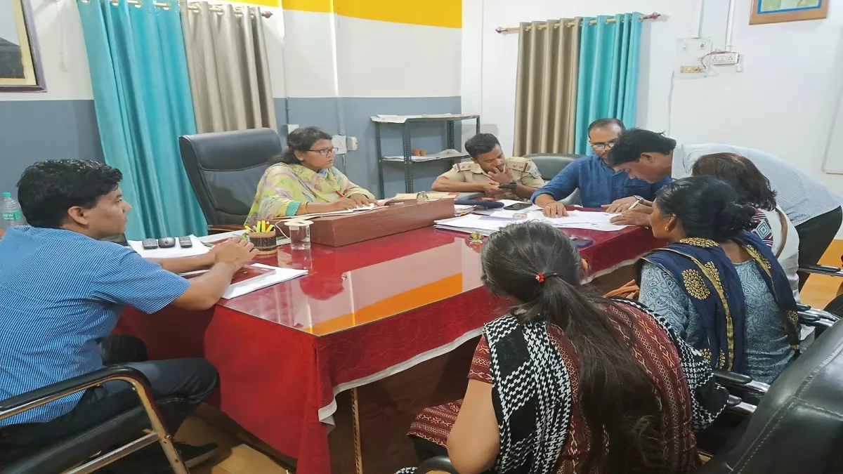 मोबाइल गेम से बढ़ी दोस्ती, नाबालिग किशोर के प्यार में सिलीगुड़ी से गोड्डा पहुंची युवती, अब वापस भेजी गई घर