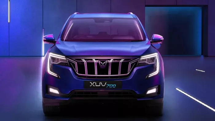 Mahindra XUV 700 की गाड़ियों को धड़ल्ले से खरीद रहे लोग