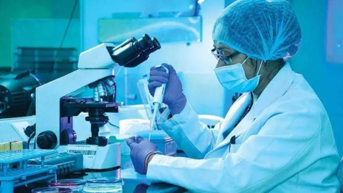Bihar News: जिले के सरकारी अस्पतालों में पैथोलॉजी जांच नहीं हो रही है।