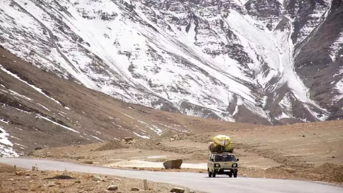 Himachal News: खुशखबरी! मनाली-लेह नेशनल हाईवे पर जल्द दौड़ेंगे वाहन, मौसम खराब होने से आवाजाही में हुई देरी