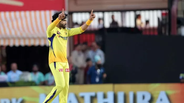 Ravindra Jadeja: रविंद्र जडेजा ने बरपाया गेंद से कहर।