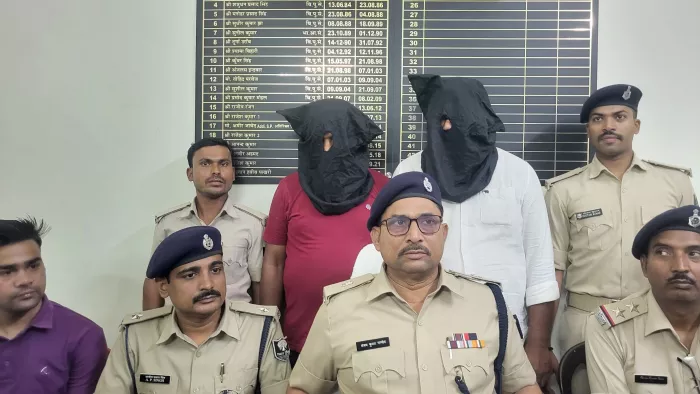 फर्जी अभ्यर्थियों से परीक्षा दिलाने वाले गिरोह में शामिल दो लोग गिरफ्तार