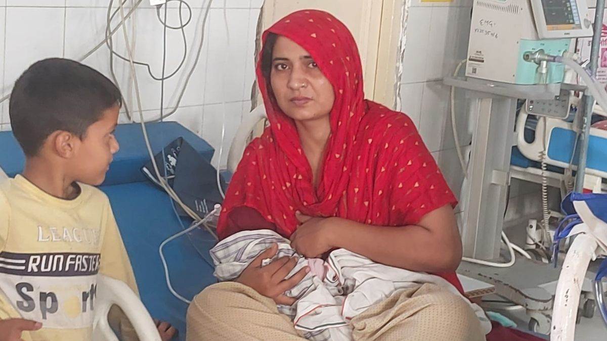 https://www.jagranimages.com/images/newimg/05052025/05_05_2025-baby_birth_23931787.jpg