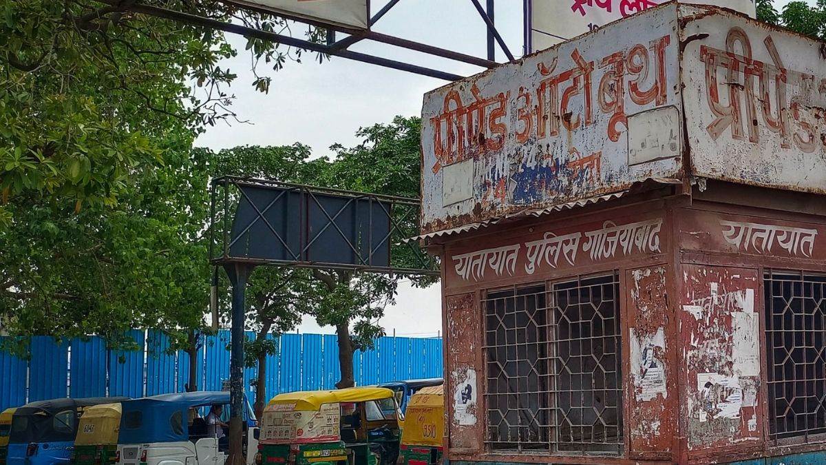 https://www.jagranimages.com/images/newimg/05052025/05_05_2025-delhi_police_7_23931670.jpg