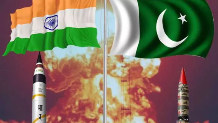 India Pak Tension भारत और पाक में बढ़ी तनातनी। (फाइल फोटो)