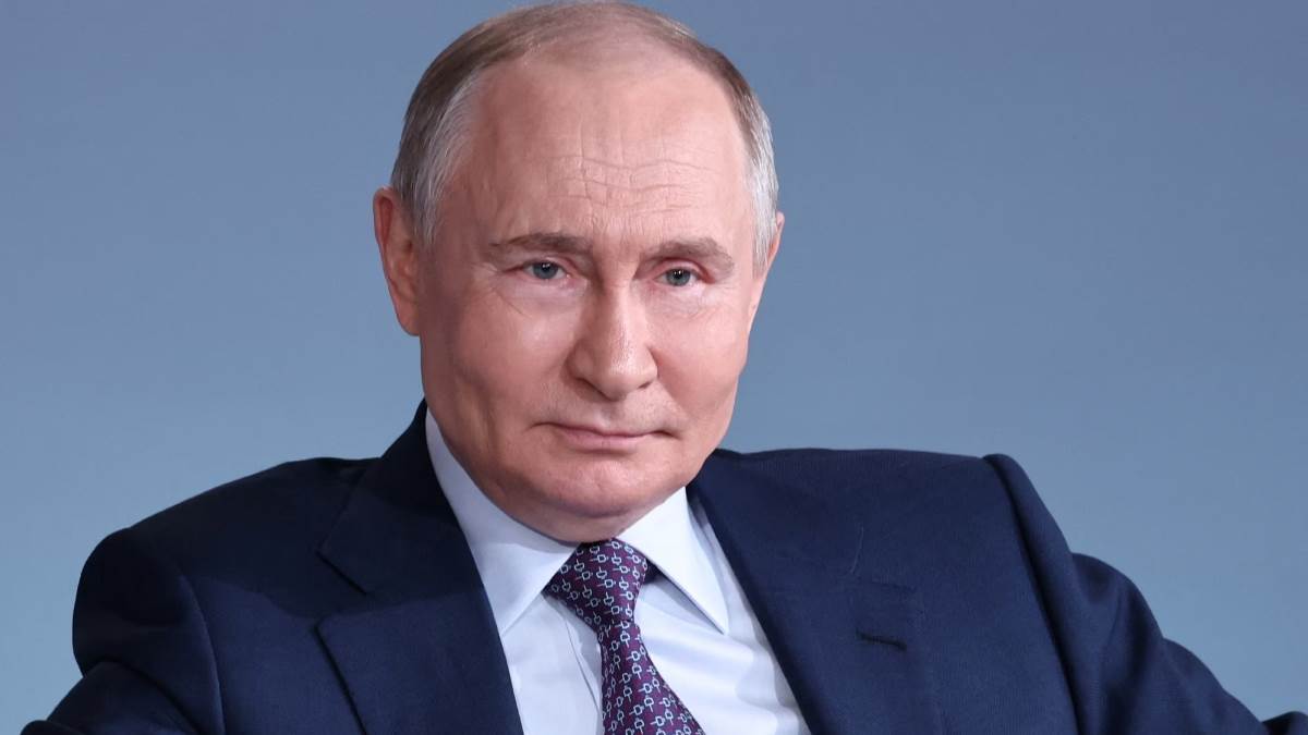 vladimir putin rules out nuclear weapons in ukraine war confident of victory